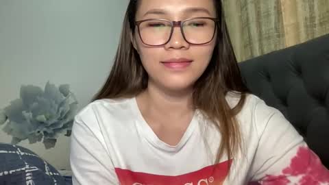 zoey_foryou online show from May 2, 1:47 pm