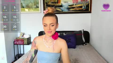 Mia online show from June 30, 12:48 pm