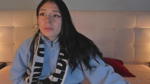 Snapshot of zowi_hottiee chatting on February 28, 1:47 am cintya kors online show from February 28, 1:47 am