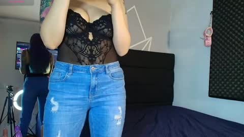 zpzphot online show from March 31, 2:22 am