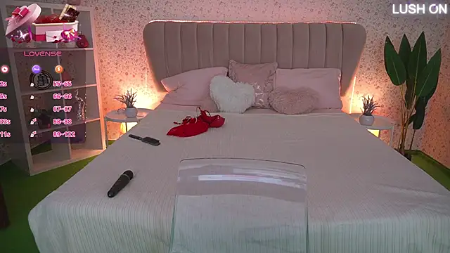 MissyMartinez online show from February 15, 3:44 pm