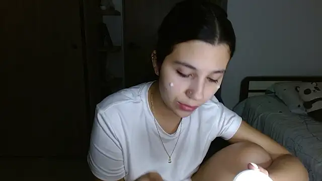 mia  lopez  online show from March 21, 5:23 am