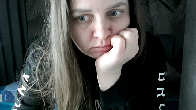 uliastar online show from April 14, 9:20 am