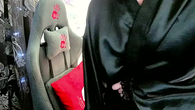 TinaBrook online show from March 5, 9:27 am