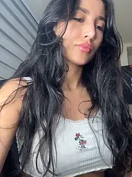 EvaMoet online show from February 2, 10:03 am