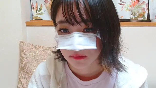 liliyRiSAcha-n online show from December 3, 7:11 am