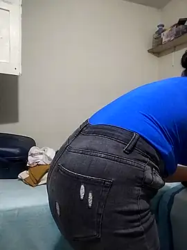 lolo890 online show from April 15, 10:10 pm