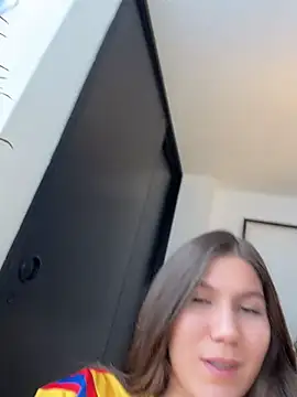 AmelieLaurent  online show from July 18, 6:54 pm