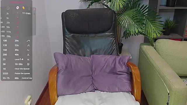 CutieGinger online show from September 28, 4:45 pm