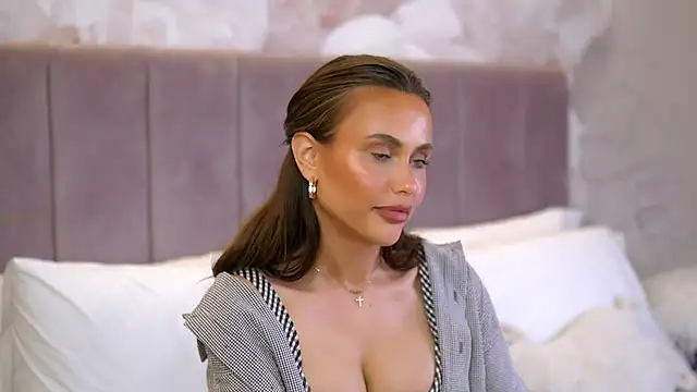 AnaisBellas online show from June 3, 12:34 am