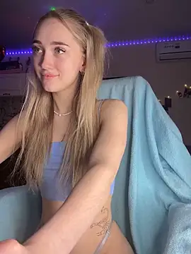 Good  Girl  online show from January 17, 8:38 pm