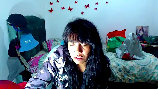 Snapshot of AmaraRoberts420 chatting on September 18, 5:17 am AmaraRoberts420 online show from September 18, 5:17 am