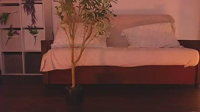 Hottie Jane online show from April 25, 1:41 pm