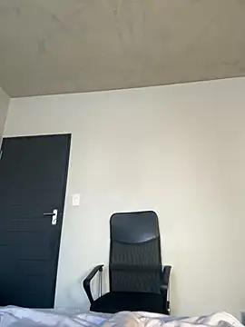 BedroomBullyX5 online show from November 9, 12:56 pm