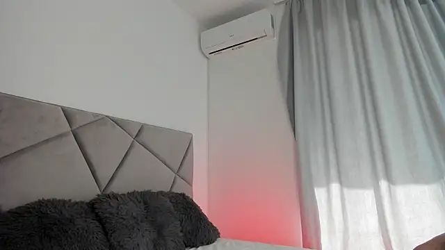 BlueEyesLexy online show from March 3, 7:58 am