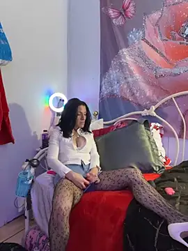 DominiqueX0 online show from February 19, 3:28 am