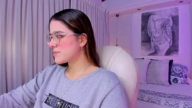 nathalie rivers online show from March 31, 11:32 am