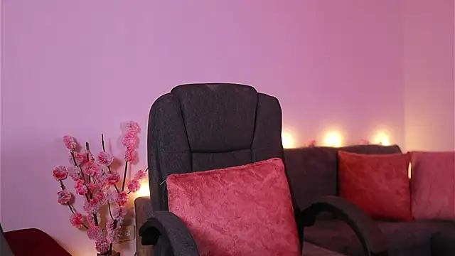 kathieandpovcock1 online show from January 14, 4:12 pm