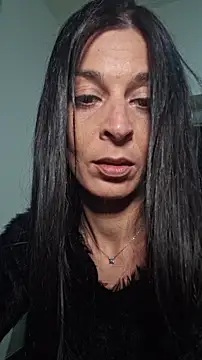 patatinahot87 online show from April 3, 5:00 pm