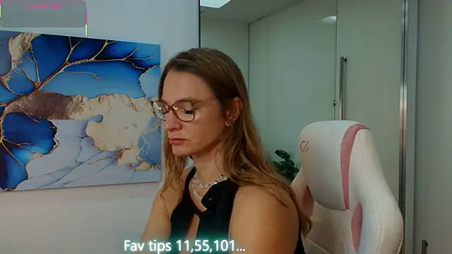 Milf Tea online show from June 24, 9:41 am