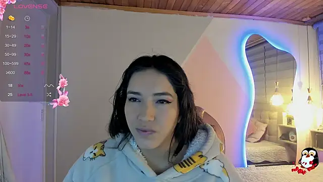 Snapshot of cristal__hot_1 chatting on October 24, 5:14 am cristal hot 1 online show from October 24, 5:14 am