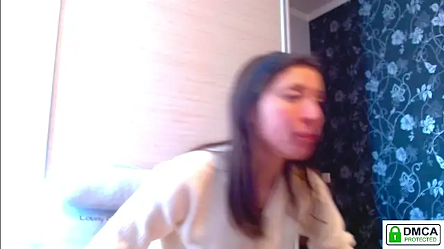 Sophi Cute online show from April 11, 12:20 pm