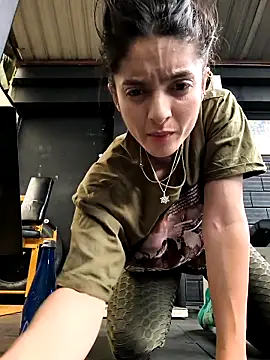 Sam Sara online show from December 4, 6:41 pm