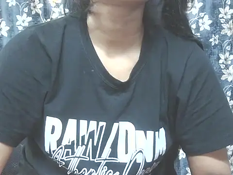 Supriya201 online show from July 25, 8:10 am