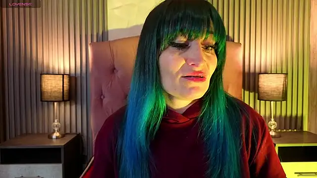 alicia moom online show from April 13, 7:03 pm