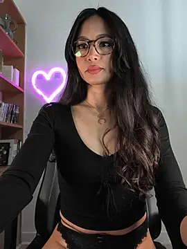 Naughty-Jessie online show from February 21, 9:37 pm