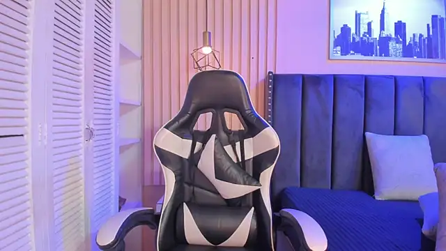 ashlye miller  online show from March 25, 4:28 am