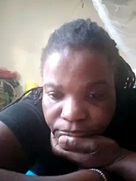 pretty-donna online show from June 18, 11:59 am