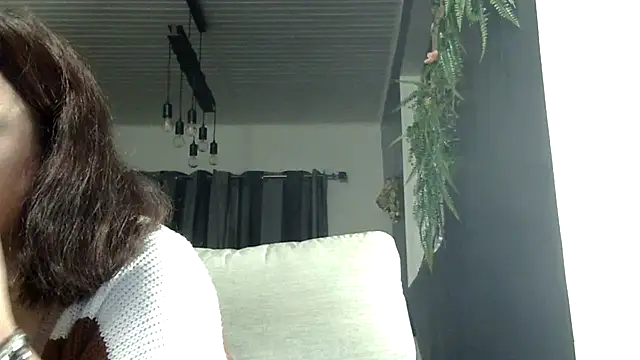 feline27 online show from December 3, 4:53 pm