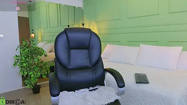 kataliina   online show from April 13, 12:17 pm