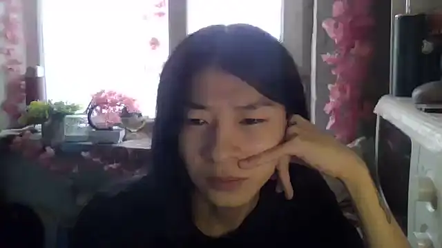 CarlyJoy online show from December 5, 8:37 am