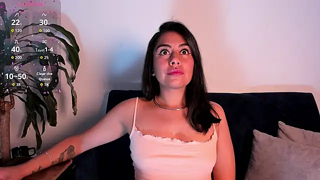 im amber online show from February 3, 12:43 pm