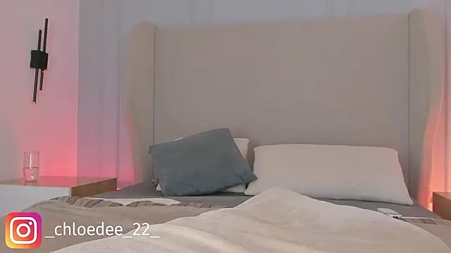 chloe d online show from February 16, 12:38 pm