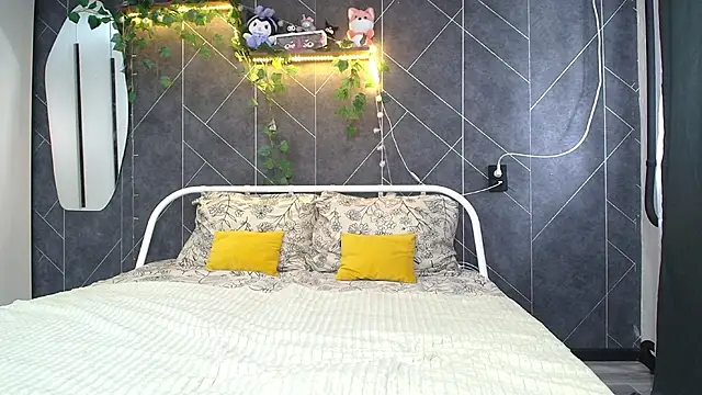 KathrineBerry online show from June 9, 2:11 am