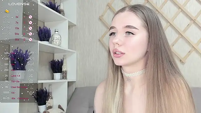 Snapshot of AutoBaby chatting on October 1, 9:47 am AutoBaby online show from October 1, 9:47 am