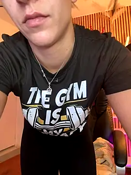 sofiah  online show from December 2, 5:15 pm