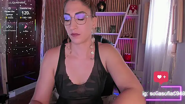 sofiah  online show from April 16, 4:28 pm