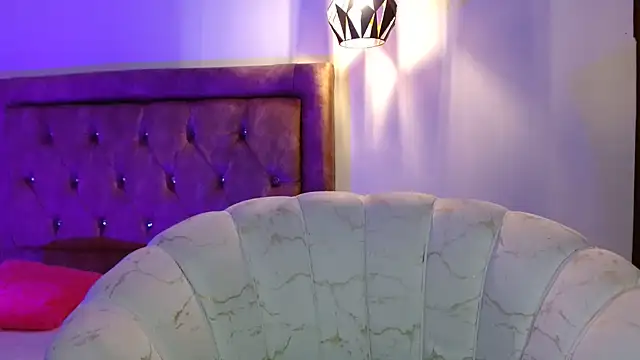 valentina white1 online show from July 25, 9:00 pm
