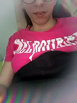 Snapshot of bruna_safadinhaa chatting on September 14, 4:05 pm bruna safadinhaa online show from September 14, 4:05 pm