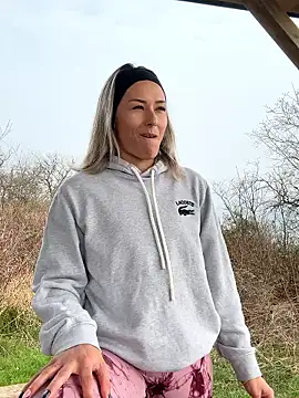 petrouchkaaa  online show from March 2, 9:38 am