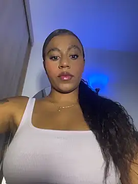 charlotteeruss online show from May 19, 10:06 pm
