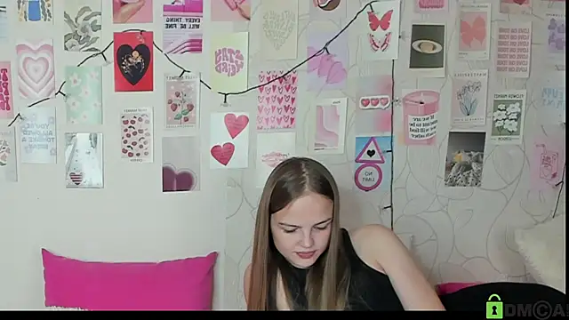 Snapshot of little_radiant_sun chatting on October 21, 9:35 am little radiant sun online show from October 21, 9:35 am