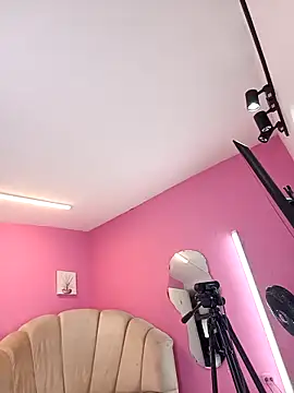 Shanelle   online show from November 12, 1:42 pm