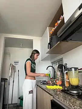 Ameellie online show from March 29, 8:08 pm