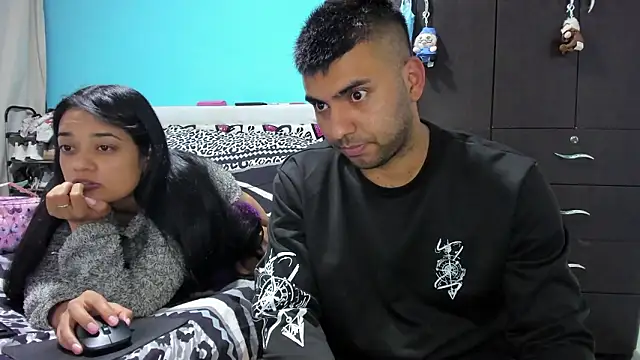 2ScarletandRyan8 online show from March 12, 9:56 am