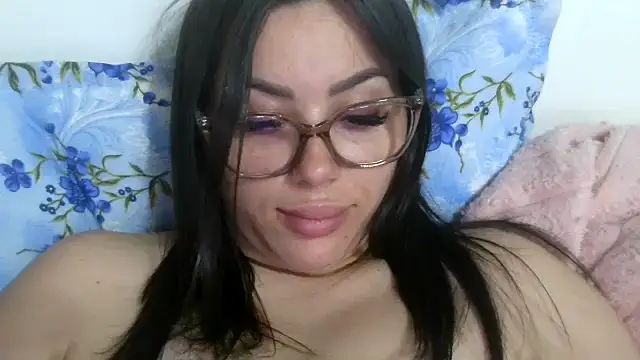 LovelyJulliette online show from May 31, 6:31 pm